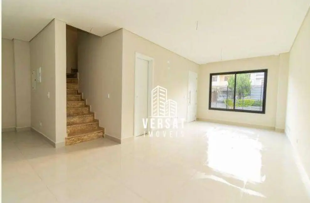 Sobrado com 3 quartos à venda, 132m2 em Uberaba, Curitiba - PR - imagem 7 Foto 7 de Sobrado com 3 quartos à venda, 132m2 em Uberaba, Curitiba - PR
