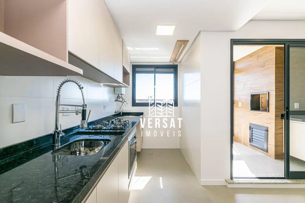 Foto 3 de Apartamento com 3 quartos para alugar, 74m2 em Novo Mundo, Curitiba - PR