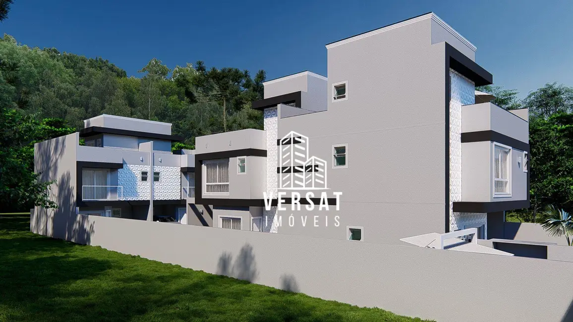 Sobrado com 3 quartos à venda, 157m2 em Uberaba, Curitiba - PR - imagem 3 Foto 3 de Sobrado com 3 quartos à venda, 157m2 em Uberaba, Curitiba - PR