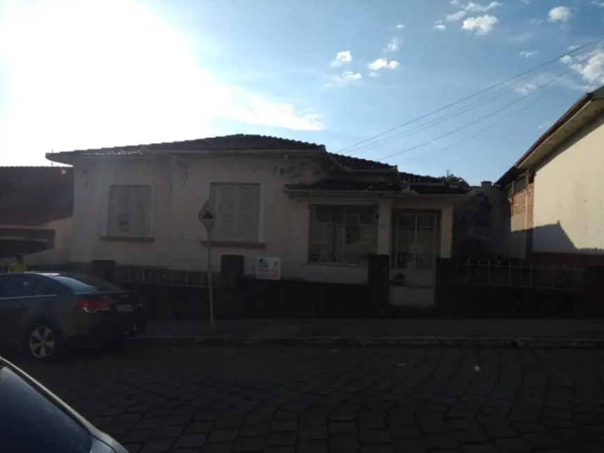 Foto 2 de Casa com 4 quartos à venda, 725m2 em Centro, Piraju - SP