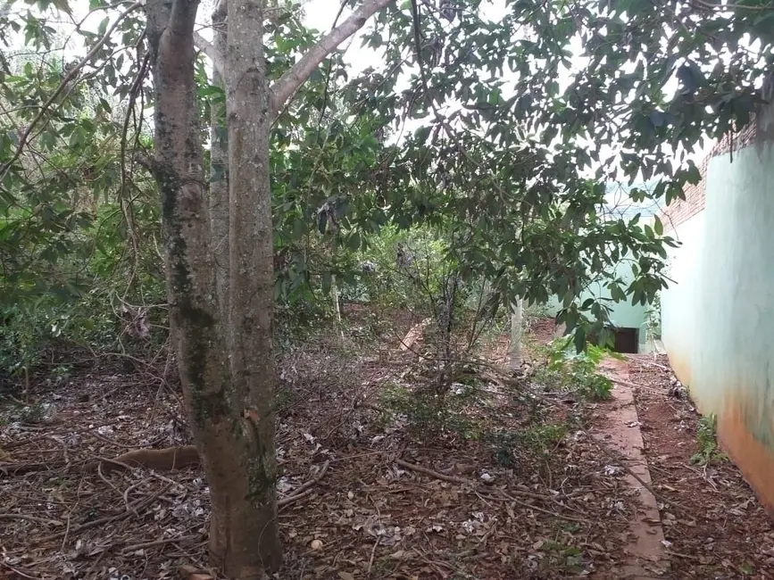 Foto 2 de Terreno / Lote à venda, 275m2 em Piraju - SP