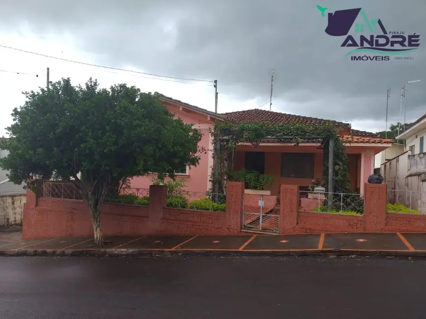 Foto 1 de Casa com 3 quartos à venda, 1241m2 em Piraju - SP