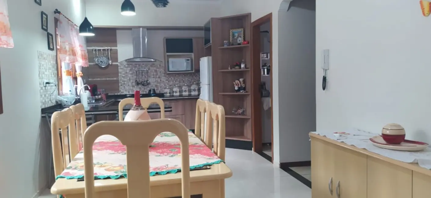 Foto 6 de Casa com 3 quartos à venda, 251m2 em Piraju - SP