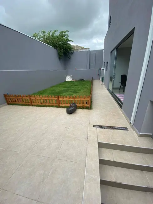 Foto 5 de Casa com 4 quartos à venda e para alugar, 300m2 em Centro, Piraju - SP