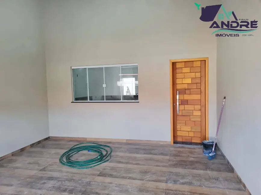 Foto 2 de Casa com 2 quartos à venda, 130m2 em Avare - SP
