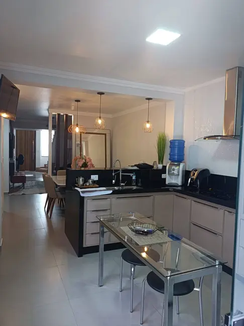 Foto 7 de Casa com 4 quartos à venda, 217m2 em Piraju - SP