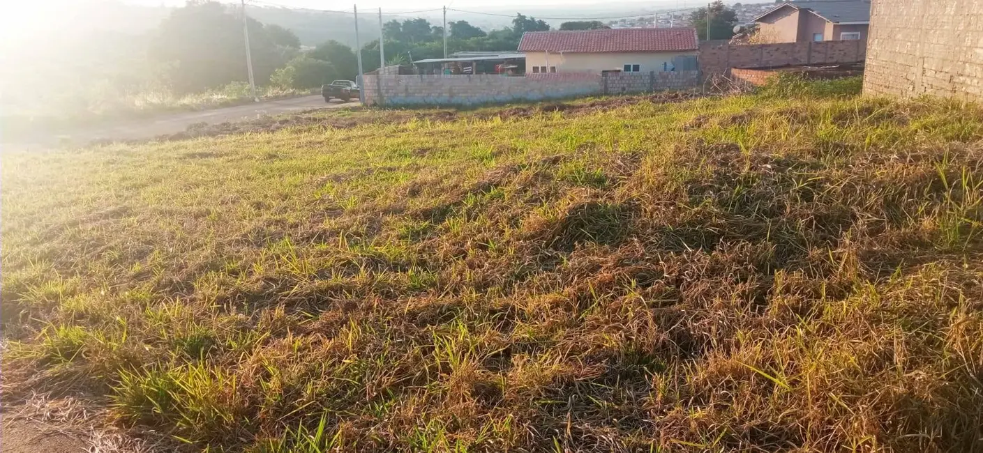 Foto 4 de Terreno / Lote à venda, 252m2 em Piraju - SP