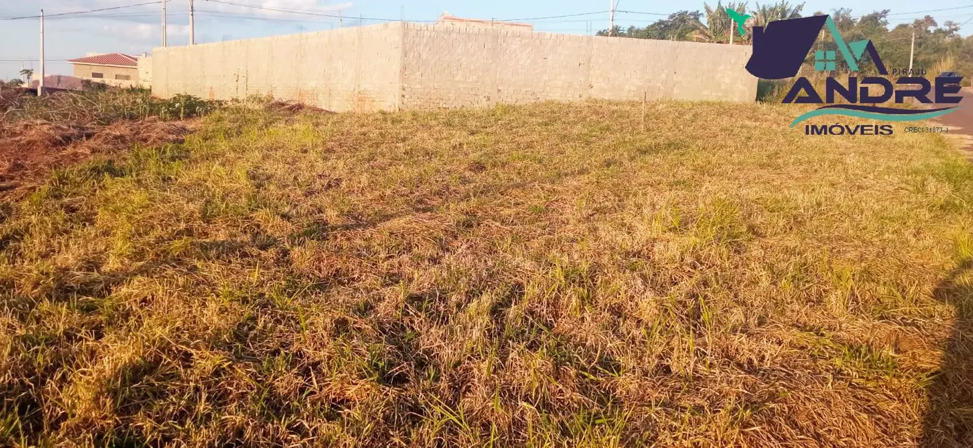 Foto 1 de Terreno / Lote à venda, 252m2 em Piraju - SP