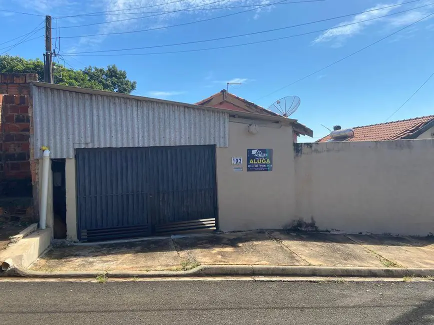 Foto 1 de Casa à venda, 180m2 em Piraju - SP