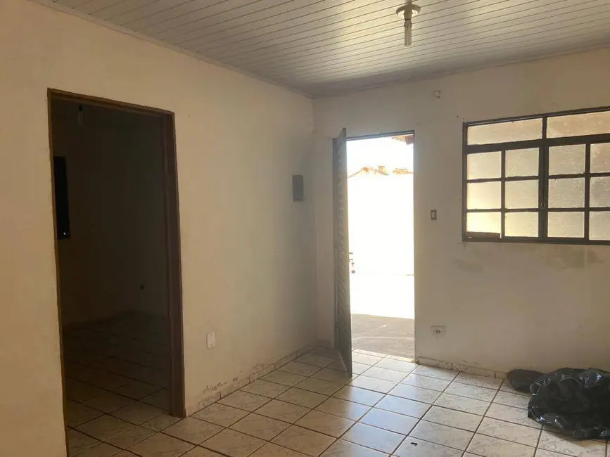 Foto 4 de Casa à venda, 180m2 em Piraju - SP