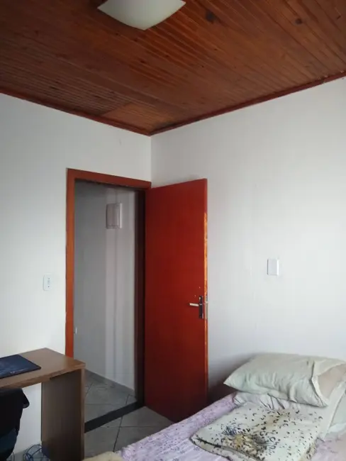 Foto 8 de Casa com 3 quartos à venda, 180m2 em Piraju - SP