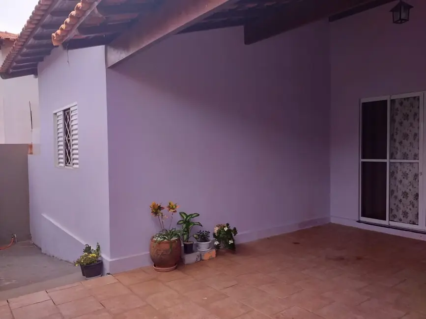 Foto 2 de Casa com 3 quartos à venda, 200m2 em Piraju - SP