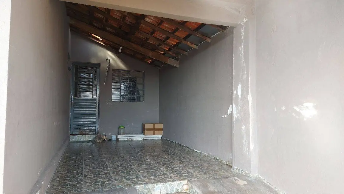 Foto 3 de Casa com 2 quartos à venda, 200m2 em Piraju - SP
