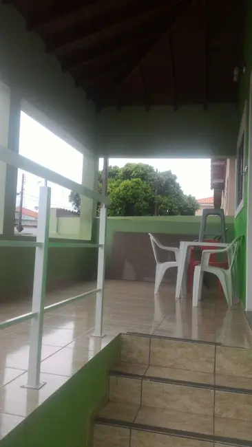 Foto 2 de Casa com 2 quartos para alugar em Piraju - SP