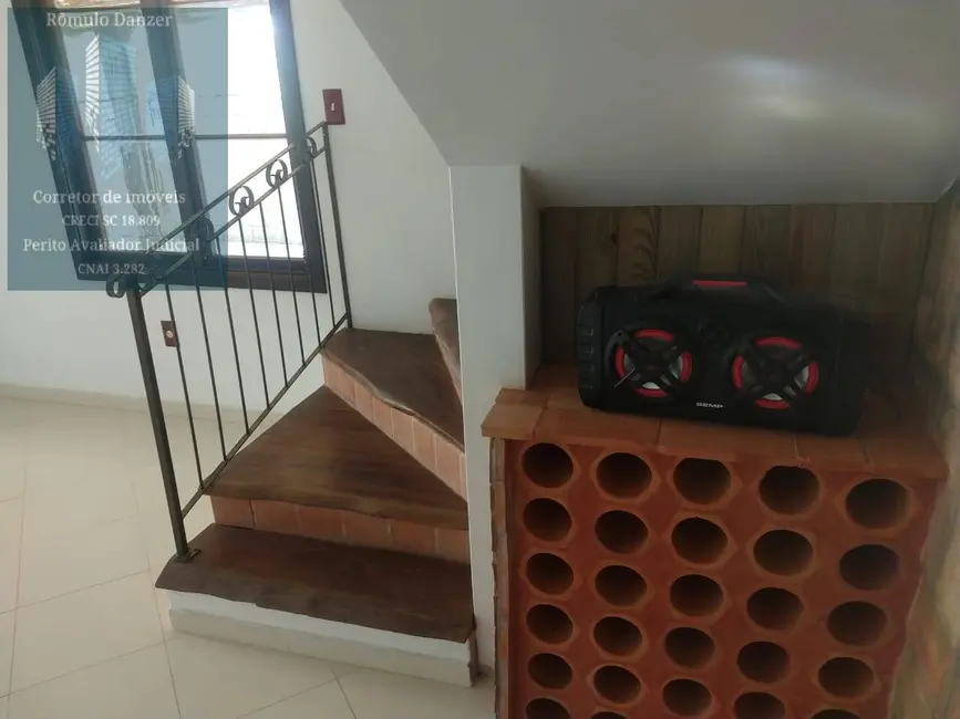 Casa com 3 quartos à venda, 367m2 em Florianopolis - SC - imagem 8 Foto 8 de Casa com 3 quartos à venda, 367m2 em Florianopolis - SC