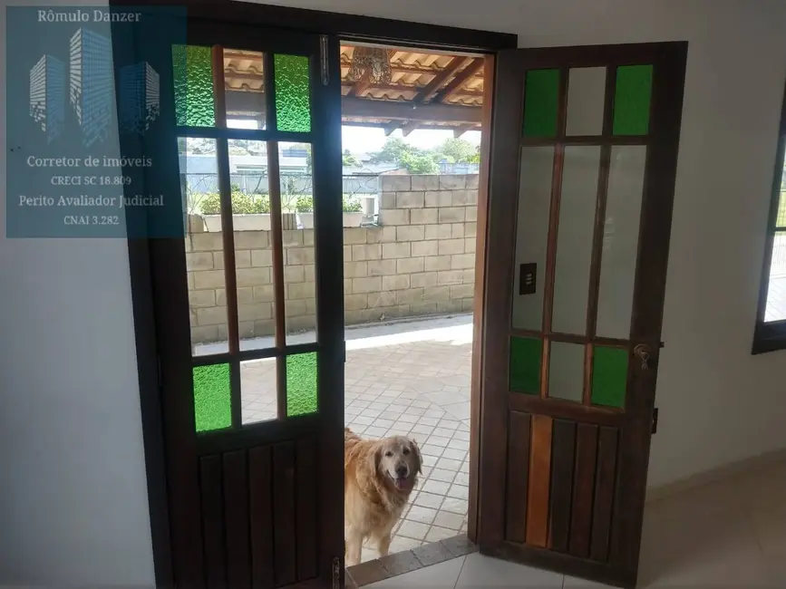 Casa com 3 quartos à venda, 367m2 em Florianopolis - SC - imagem 5 Foto 5 de Casa com 3 quartos à venda, 367m2 em Florianopolis - SC