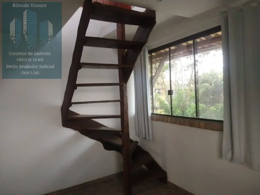 Casa com 3 quartos à venda, 367m2 em Florianopolis - SC - imagem 9 Foto 9 de Casa com 3 quartos à venda, 367m2 em Florianopolis - SC