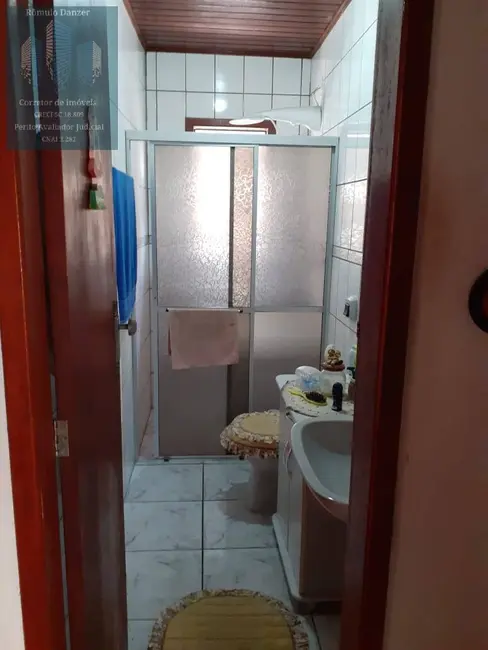 Casa com 3 quartos à venda, 110m2 em Florianopolis - SC - imagem 9 Foto 9 de Casa com 3 quartos à venda, 110m2 em Florianopolis - SC