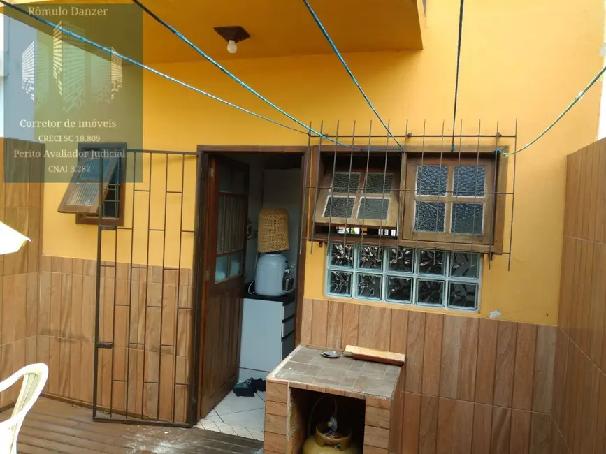 Casa com 3 quartos à venda, 85m2 em Florianopolis - SC - imagem 6 Foto 6 de Casa com 3 quartos à venda, 85m2 em Florianopolis - SC