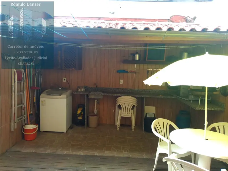 Casa com 3 quartos à venda, 85m2 em Florianopolis - SC - imagem 4 Foto 4 de Casa com 3 quartos à venda, 85m2 em Florianopolis - SC