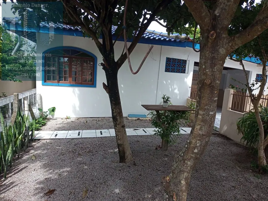 Casa com 8 quartos à venda, 420m2 em São João do Rio Vermelho, Florianopolis - SC - imagem 2 Foto 2 de Casa com 8 quartos à venda, 420m2 em São João do Rio Vermelho, Florianopolis - SC