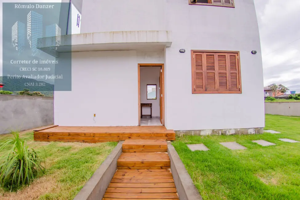 Foto 2 de Casa com 4 quartos à venda, 249m2 em São João do Rio Vermelho, Florianopolis - SC