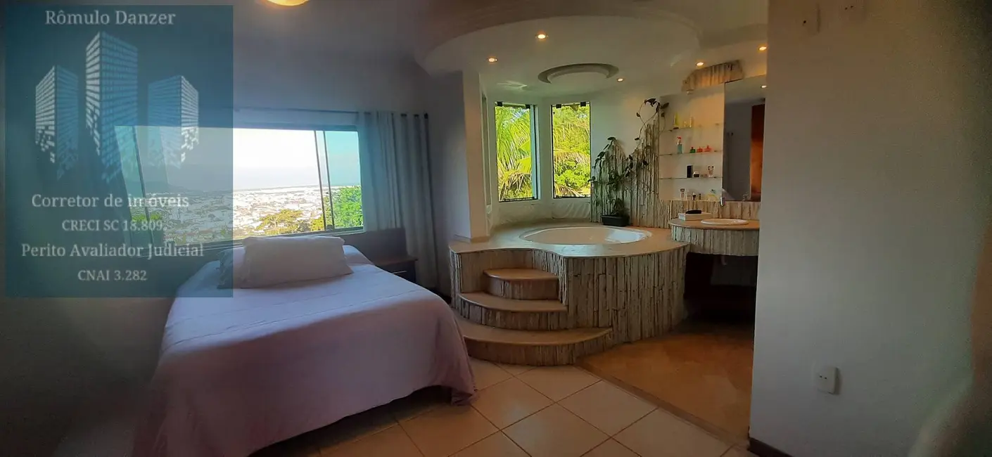 Foto 9 de Casa com 4 quartos à venda, 270m2 em Cachoeira do Bom Jesus, Florianopolis - SC