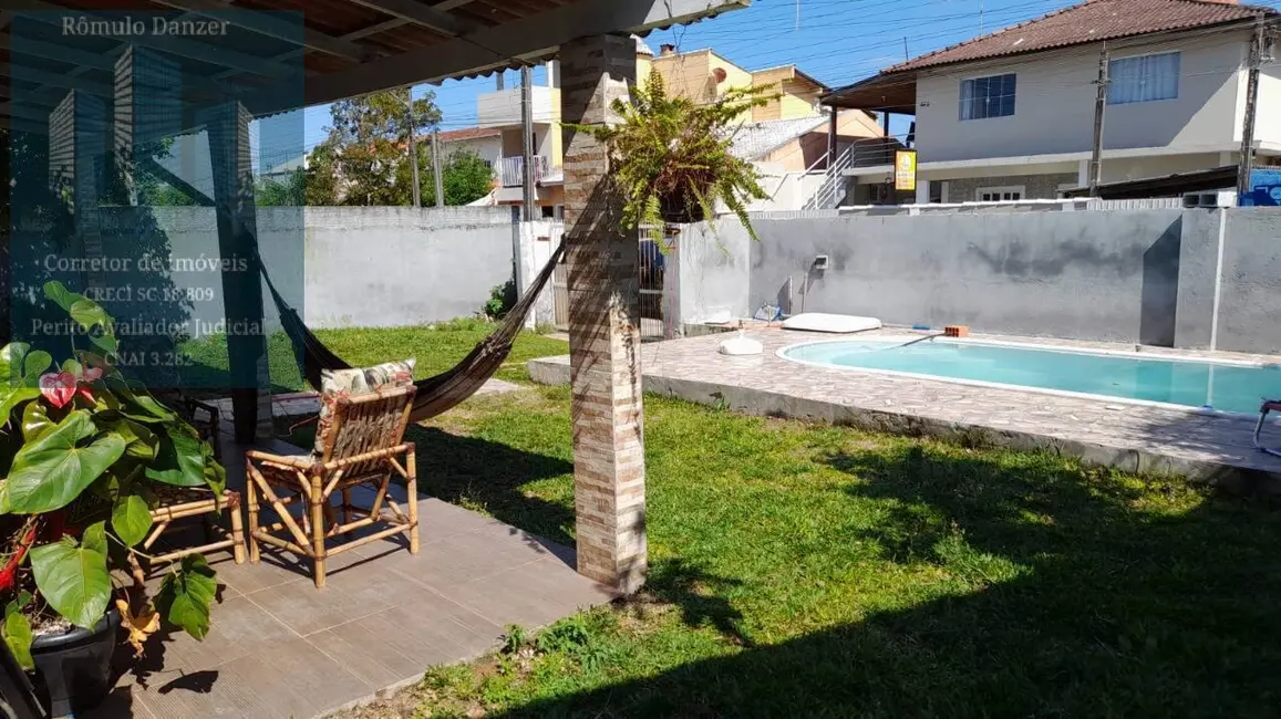 Casa com 2 quartos à venda, 268m2 em São João do Rio Vermelho, Florianopolis - SC - imagem 4 Foto 4 de Casa com 2 quartos à venda, 268m2 em São João do Rio Vermelho, Florianopolis - SC