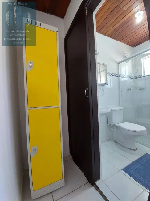 Casa com 6 quartos à venda, 260m2 em Florianopolis - SC - imagem 3 Foto 3 de Casa com 6 quartos à venda, 260m2 em Florianopolis - SC