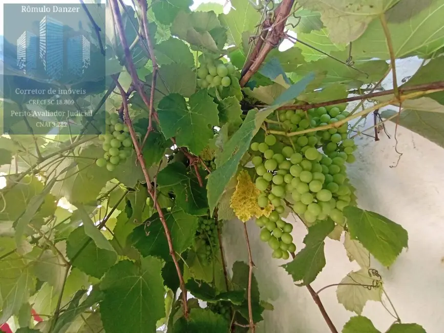 Casa com 6 quartos à venda, 260m2 em Florianopolis - SC - imagem 2 Foto 2 de Casa com 6 quartos à venda, 260m2 em Florianopolis - SC