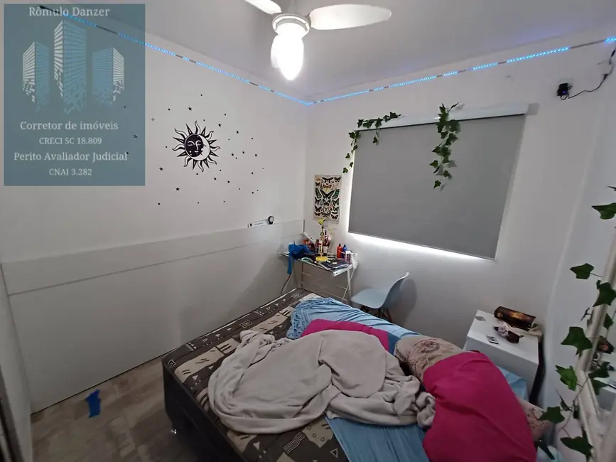 Foto 5 de Apartamento com 3 quartos à venda, 80m2 em Florianopolis - SC