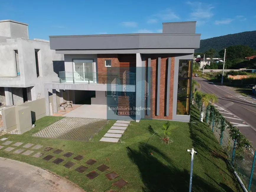 Foto 2 de Casa com 3 quartos à venda, 212m2 em São João do Rio Vermelho, Florianopolis - SC