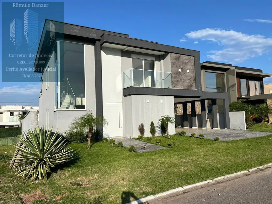 Foto 1 de Casa com 4 quartos à venda, 229m2 em São João do Rio Vermelho, Florianopolis - SC