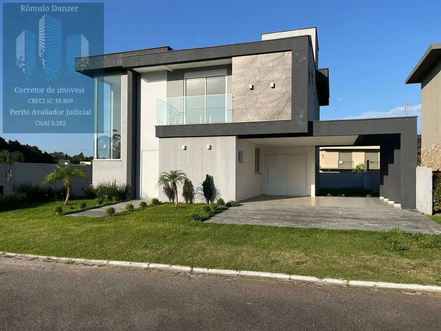 Foto 2 de Casa com 4 quartos à venda, 229m2 em São João do Rio Vermelho, Florianopolis - SC