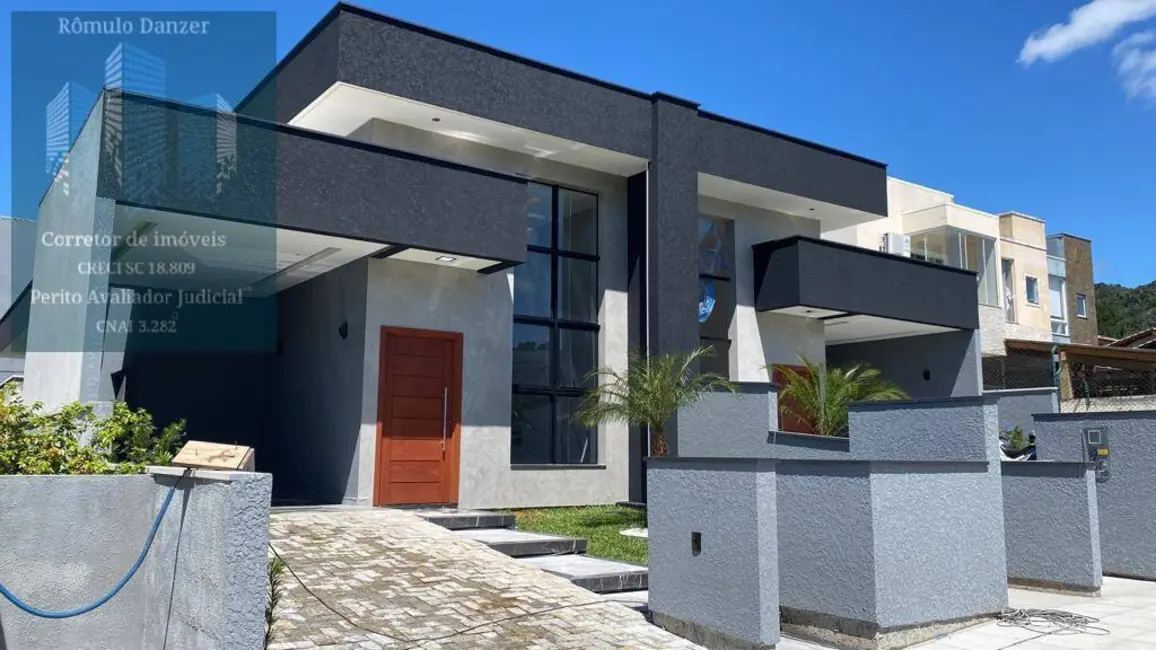 Foto 1 de Casa com 3 quartos à venda, 225m2 em Florianopolis - SC