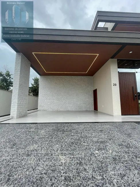 Foto 2 de Casa com 3 quartos à venda, 400m2 em Florianopolis - SC