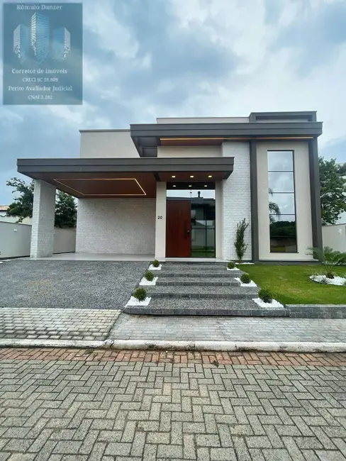 Foto 1 de Casa com 3 quartos à venda, 400m2 em Florianopolis - SC