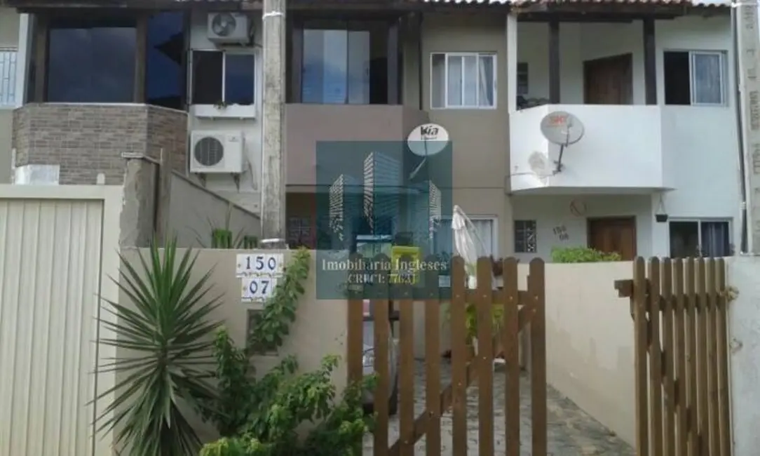 Foto 1 de Sobrado com 3 quartos à venda, 88m2 em São João do Rio Vermelho, Florianopolis - SC
