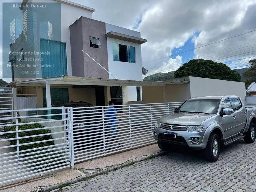 Foto 1 de Casa com 4 quartos à venda, 195m2 em Florianopolis - SC