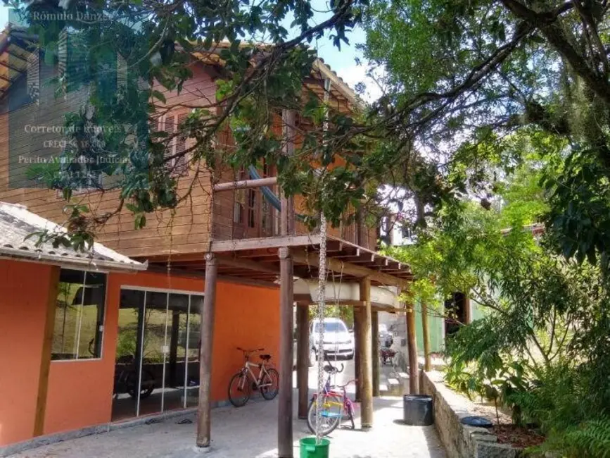 Sítio / Rancho com 7 quartos à venda, 300m2 em Florianopolis - SC - imagem 8 Foto 8 de Sítio / Rancho com 7 quartos à venda, 300m2 em Florianopolis - SC