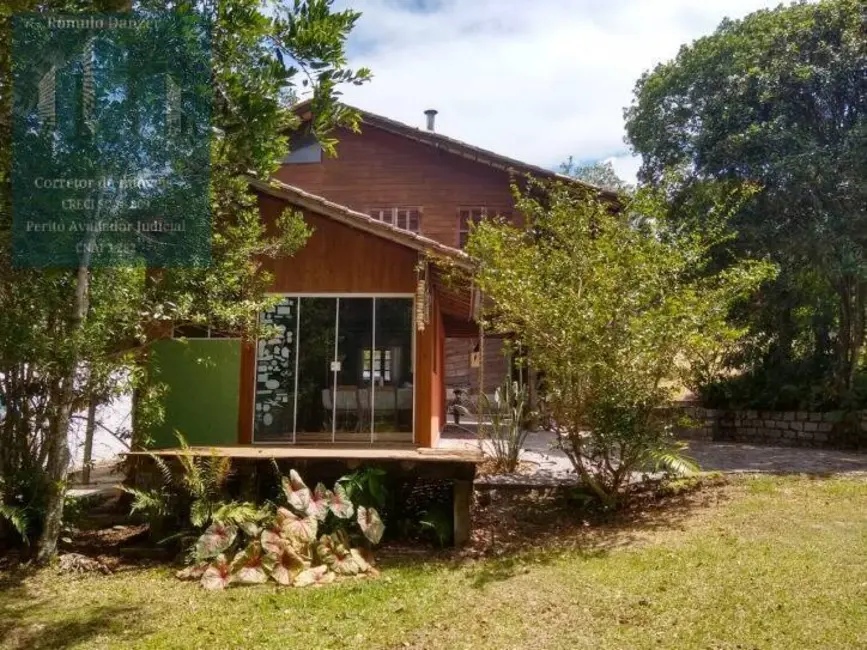 Sítio / Rancho com 7 quartos à venda, 300m2 em Florianopolis - SC - imagem 9 Foto 9 de Sítio / Rancho com 7 quartos à venda, 300m2 em Florianopolis - SC