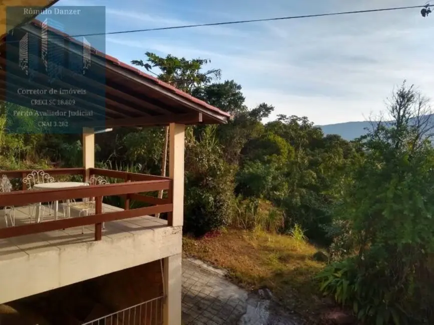 Casa com 3 quartos à venda, 4300m2 em Florianopolis - SC - imagem 4 Foto 4 de Casa com 3 quartos à venda, 4300m2 em Florianopolis - SC