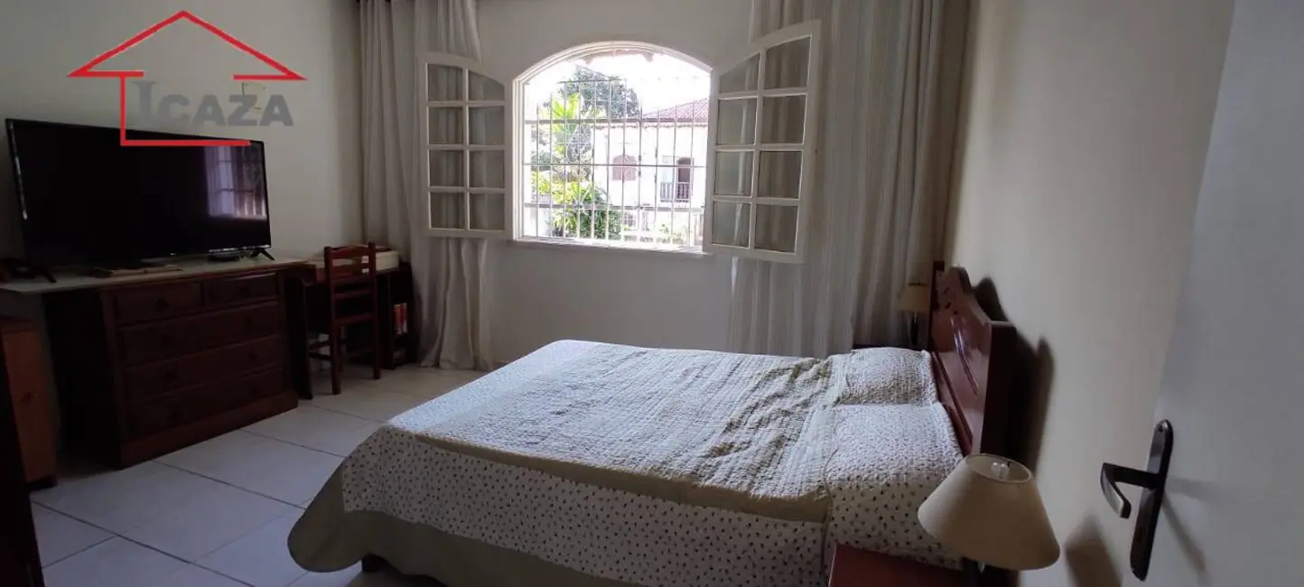 Casa com 5 quartos à venda, 504m2 em Araruama - RJ - imagem 3 Foto 3 de Casa com 5 quartos à venda, 504m2 em Araruama - RJ