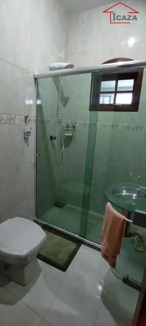 Foto 2 de Casa com 2 quartos à venda, 90m2 em Araruama - RJ