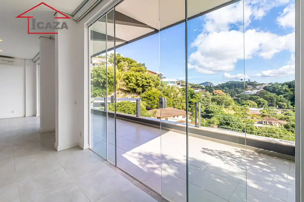 Casa com 4 quartos à venda, 436m2 em Vila Progresso, Niteroi - RJ - imagem 3 Foto 3 de Casa com 4 quartos à venda, 436m2 em Vila Progresso, Niteroi - RJ