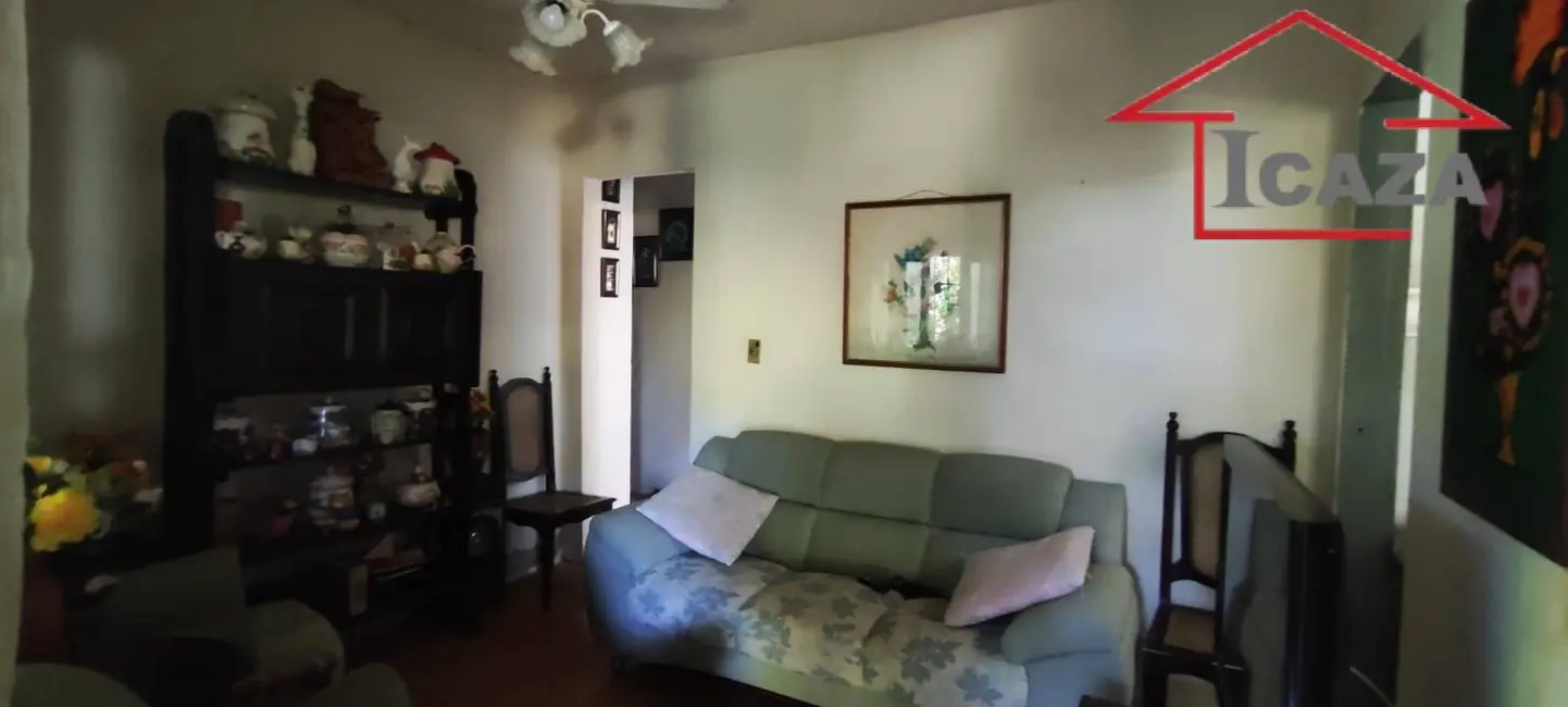Casa com 3 quartos à venda, 550m2 em Araruama - RJ - imagem 3 Foto 3 de Casa com 3 quartos à venda, 550m2 em Araruama - RJ
