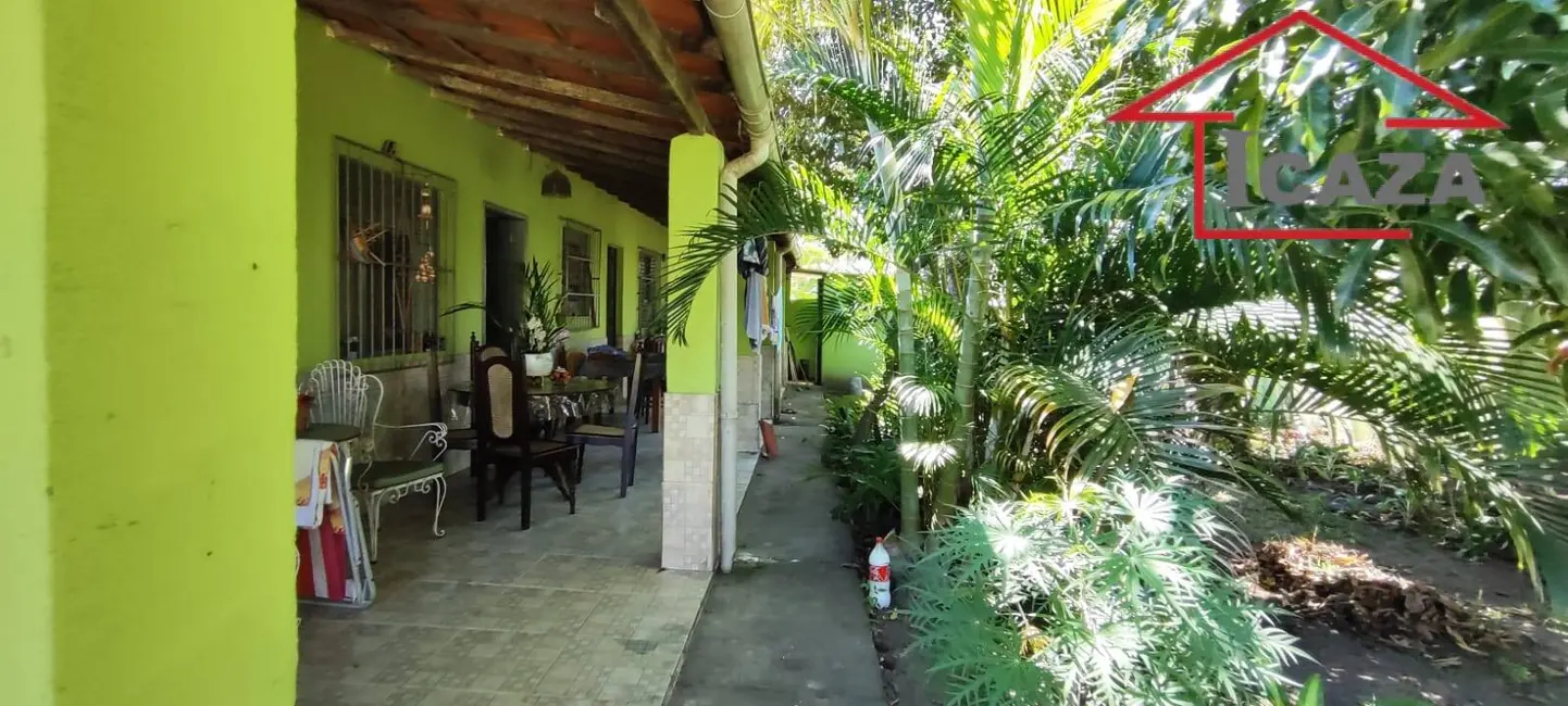 Casa com 3 quartos à venda, 550m2 em Araruama - RJ - imagem 1 Foto 1 de Casa com 3 quartos à venda, 550m2 em Araruama - RJ