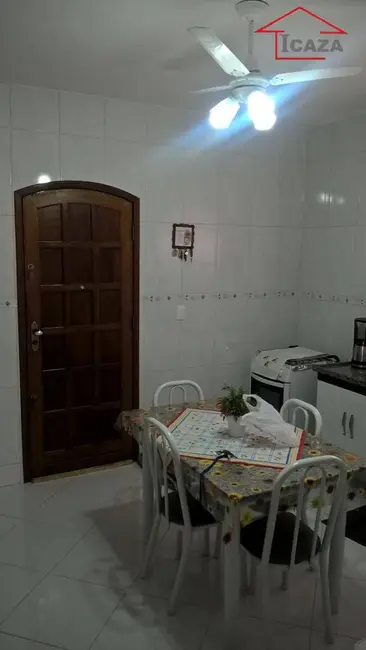 Foto 8 de Casa com 2 quartos à venda em Araruama - RJ