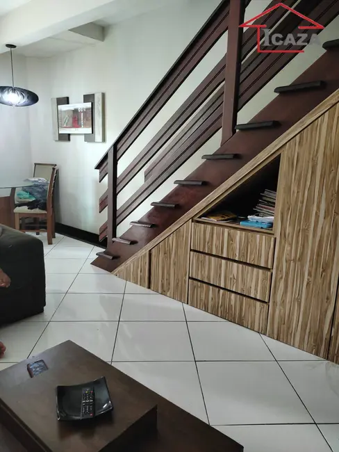 Foto 6 de Casa com 2 quartos à venda, 200m2 em Araruama - RJ