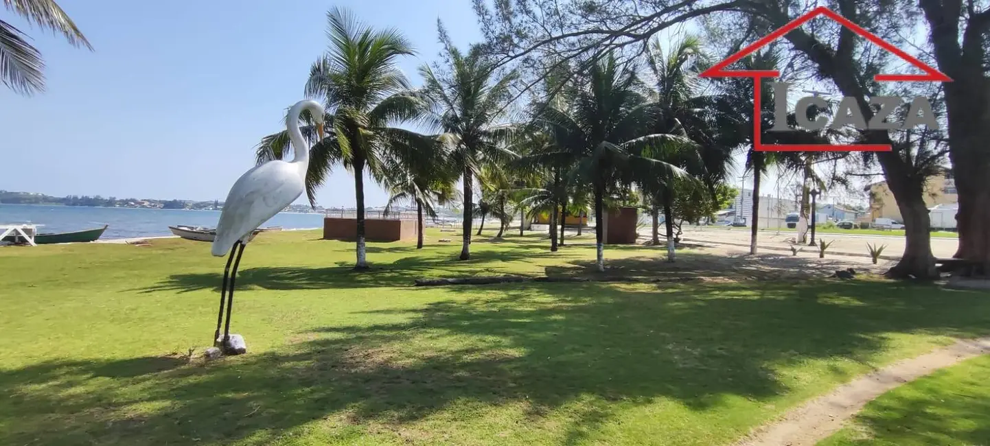Foto 2 de Casa com 4 quartos à venda em Araruama - RJ